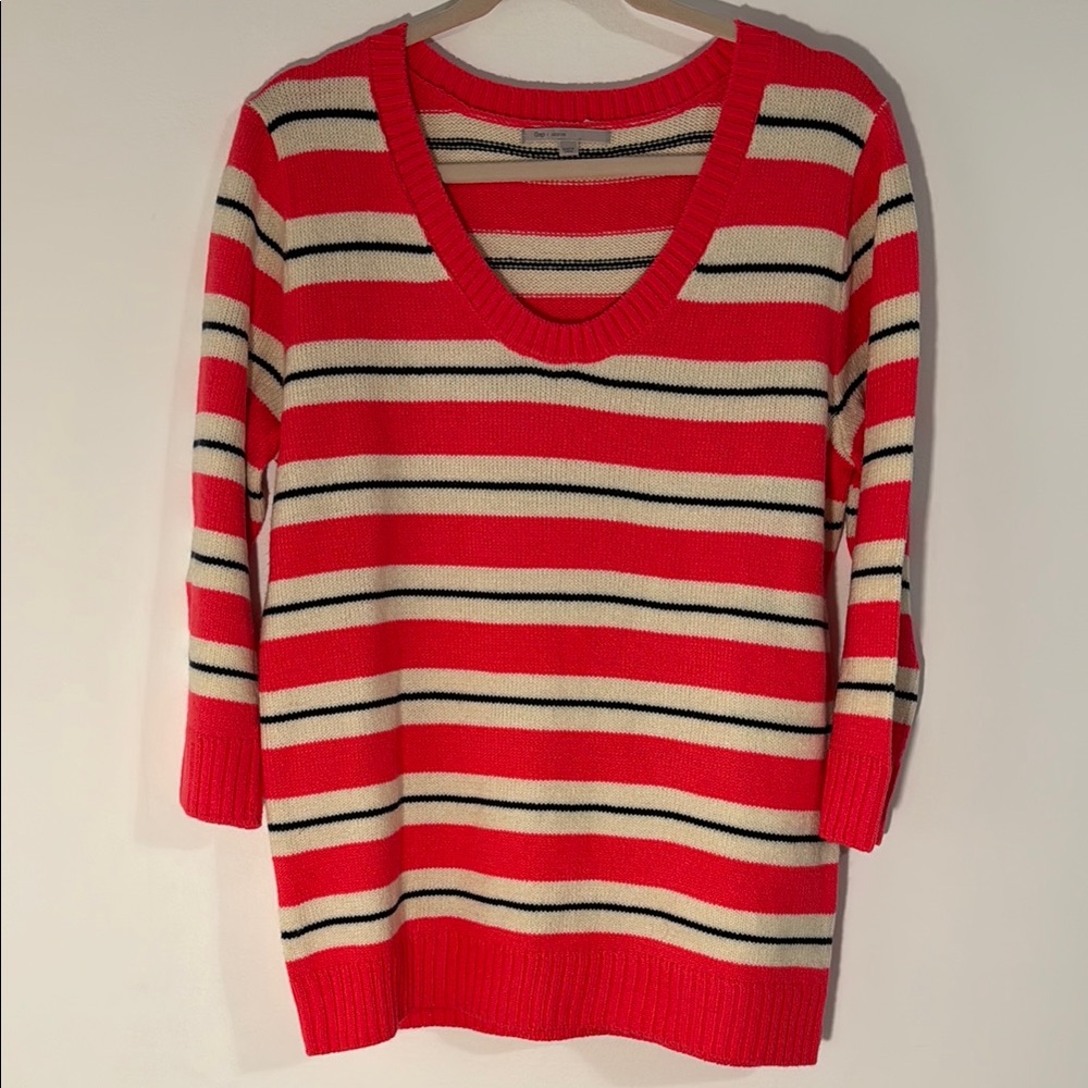 NWOT GAP Neon Pink and Navy Blue Stripe V-Neck Sweater with 3/4 Length Sleeves